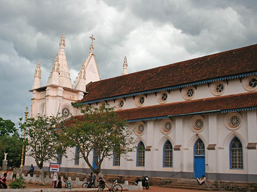 St. Thomas Kottakavu Church, North Parur, Kerala, Sideview